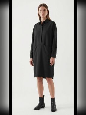 COS WOMEN'S  BLACK OVERSIZE LONG SLEEVE, SPORT NECK, SIZE XS.